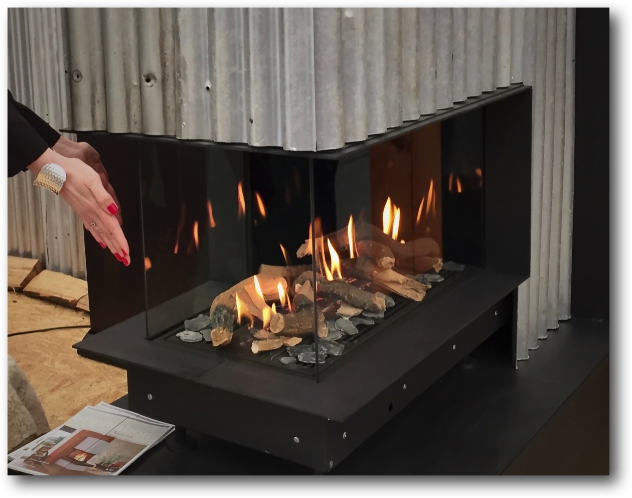 Gaskamine-von-Brunner-und-Kamin-Schulze-heiss