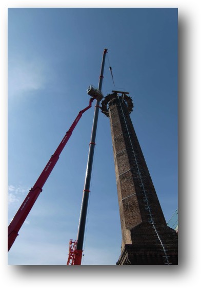 Hebebühne zum Schornsteinbau